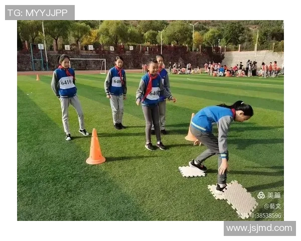 水上激情绽放 體育表演會精彩呈現 游泳魅力全面展現